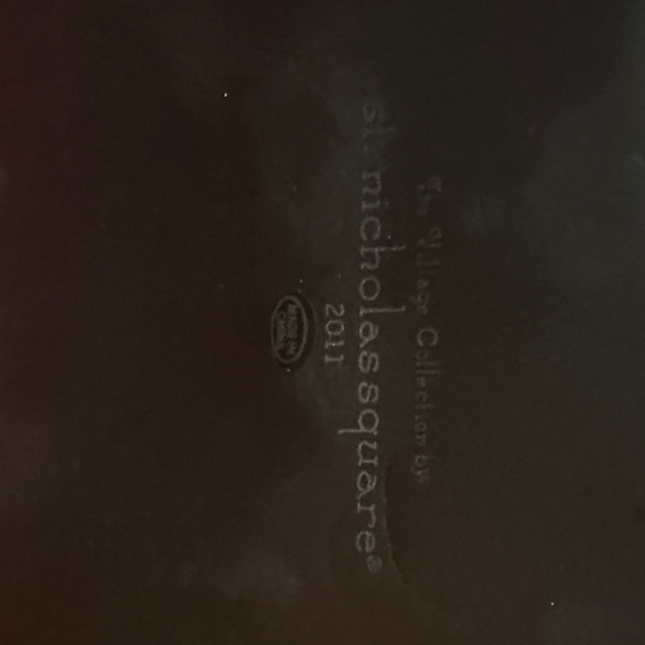 St. Nicholas Square SNS Veterinary Hospital 2011 - Picture 14 of 17